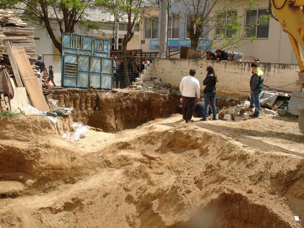 Βρέθηκαν πέντε αρχαίοι τάφοι στο Αιγάλεω