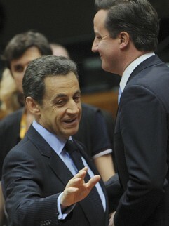 Πως ο Σαρκοζί «σνόμπαρε» τον Κάμερον (φωτό)