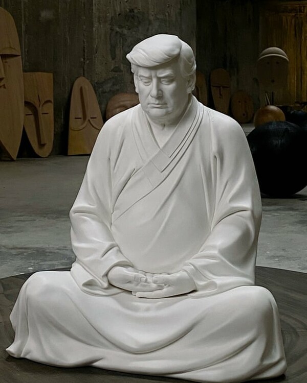 Κινέζος πουλάει αγάλματα του Τραμπ ως πράου Βούδα 