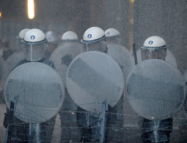 Στις Βρυξέλλες έβρεξε γάλα…