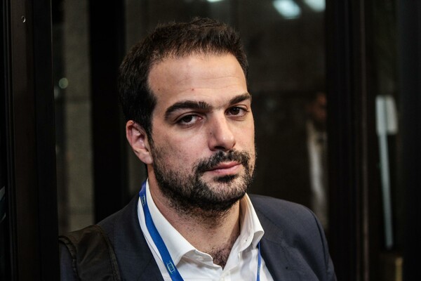 5 εικόνες των Ελλήνων διαπραγματευτών στις Βρυξέλλες που τα λένε όλα