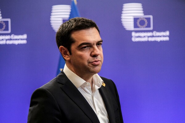 5 εικόνες των Ελλήνων διαπραγματευτών στις Βρυξέλλες που τα λένε όλα