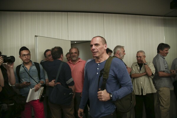 O Βαρουφάκης, ο Λίντον Τζόνσον και η Τραγωδία της εφηβείας του Ευρώ