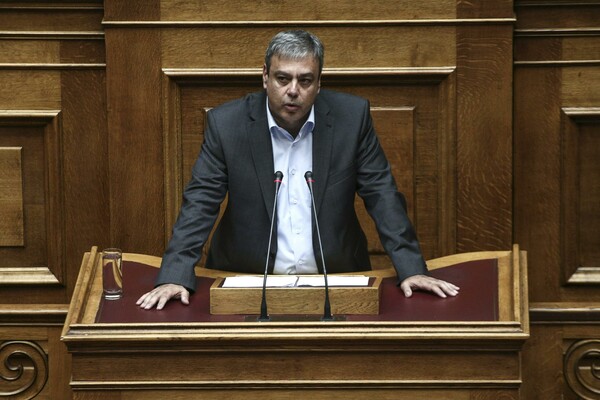 Για 2.000 προσλήψεις μέχρι το τέλος του 2015 έκανε λόγο ο Βερναρδάκης