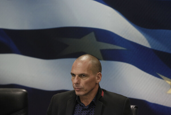 FT: Η ΕΚΤ λέει «όχι» στο αίτημα Βαρουφάκη για αύξηση των εντόκων κατά 10 δισ.