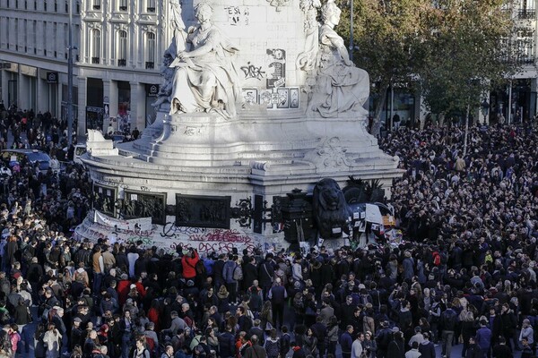 Πώς είναι να ζεις με το φόβο - Oι συγκλονιστικές εικόνες από τον πανικό για λάθος συναγερμό