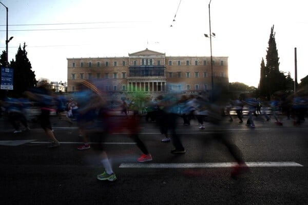 Όλα όσα συμβαίνουν μέσα στο μυαλό και στο σώμα ενός μαραθωνοδρόμου