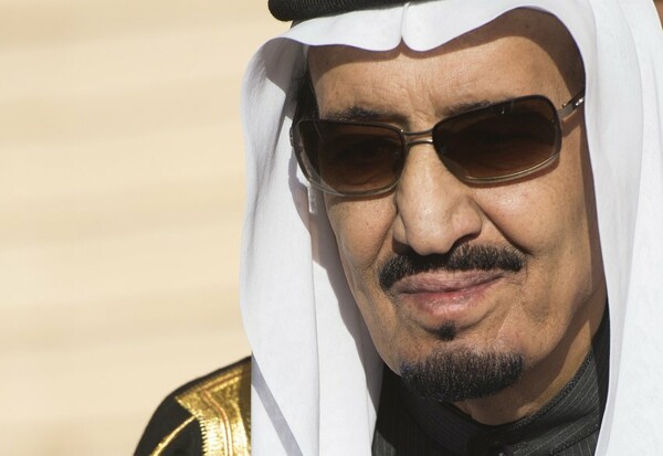 Έφυγε μετά την κατακραυγή από τη Γαλλία ο βασιλιάς της Σαουδικής Αραβίας