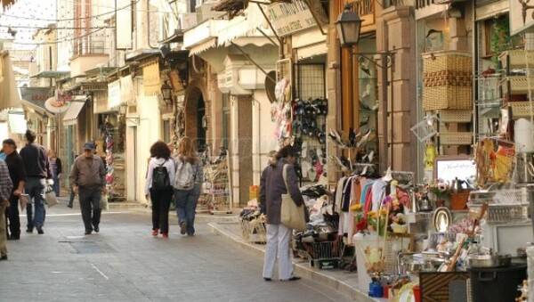 Περιπολικό κυνηγούσε με ταχύτητα αδέσποτα στη Μυτιλήνη