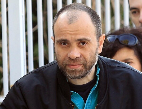 Αυτός είναι ο πρώτος λογαριασμός στο Twitter που πόσταρε για το Μαζιώτη