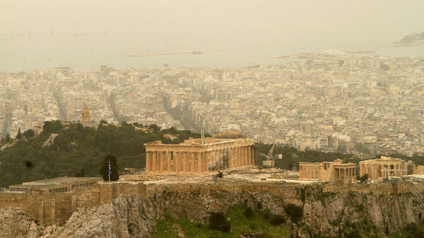 Ζέστη, βροχές και σκόνη