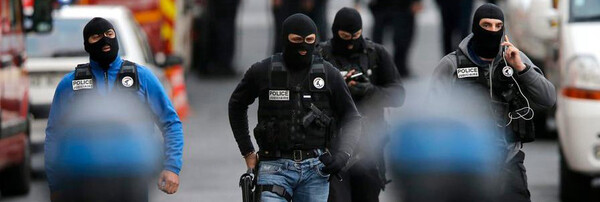 Σκηνές πολέμου στο Παρίσι - Δείτε βίντεο