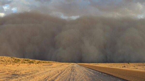Θύελλα σκόνης χτύπησε πόλη στην Αυστραλία