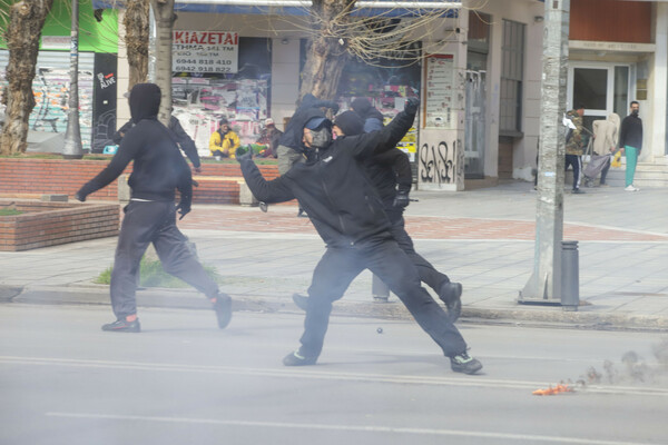 Θεσσαλονίκη: Επεισόδια στην πορεία για την εκκένωση της κατάληψης στο ΑΠΘ