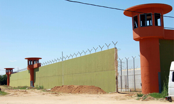 Κρατούμενοι Νιγρίτας: «Ήταν βασανιστής ο υπαρχιφύλακας που δολοφονήθηκε»
