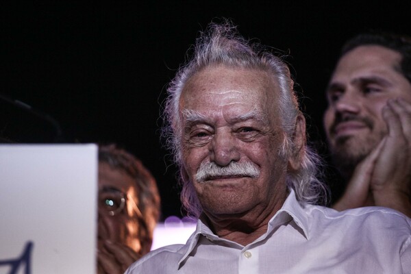 Ιερώνυμος: Ο Μανώλης Γλέζος μου ζήτησε να αναλάβω την κηδεία του