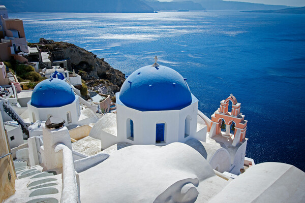 Lonely Planet: H Σαντορίνη είναι ανάμεσα στα 20 κορυφαία αξιοθέατα της λίστας του 2015