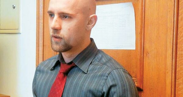 Το «βαθύ λαρύγγι» της Χ.Α. μηνύει Κασιδιάρη-Μιχαλολιάκο