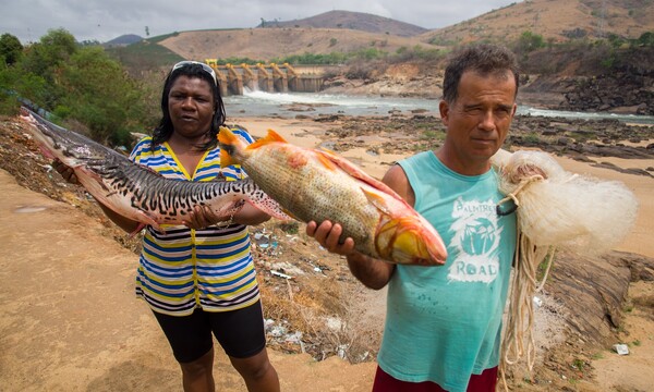 Xείμαρρος τοξικής λάσπης προκαλεί τη μεγαλύτερη φυσική καταστροφή στην ιστορία της Βραζιλίας