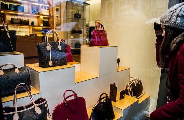 Ο εφιάλτης των Louis Vuitton, Gucci και Prada