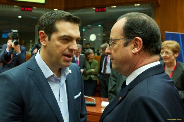 Το παρασκήνιο της συνομιλίας Τσίπρα-Ολάντ μετά το «όχι»