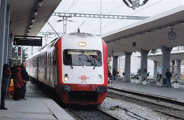 Αναστέλλουν τις πασχαλινές κινητοποιήσεις οι σιδηροδρομικοί