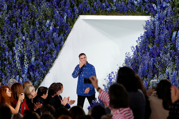 O Raf Simons αποχαιρέτισε τον Οίκο Dior