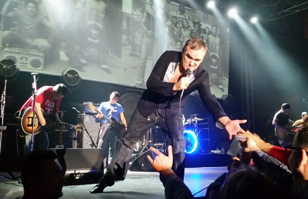 11 στιγμές απ’ την χτεσινή συναυλία του ξαναγεννημένου Morrissey στα Σκόπια ///