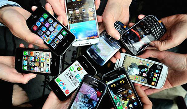 Η χρήση των smartphones προκαλεί εθισμό
