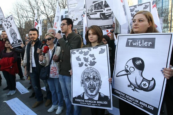 Τουρκία: Δικαστήριο έκρινε παράνομο το μπλοκάρισμα του Twitter