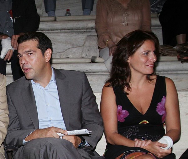 Vogue: "Tι πρέπει να φορά η νέα Πρώτη Κυρία της Ελλάδας"