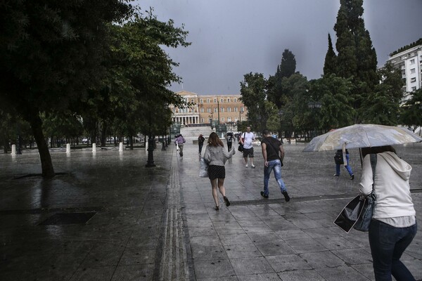 Ισχυρές βροχές, καταιγίδες και πτώση θερμοκρασίας