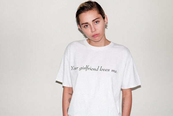 Η Miley Cyrus στις αδημοσίευτες NSFW λήψεις του Richardson