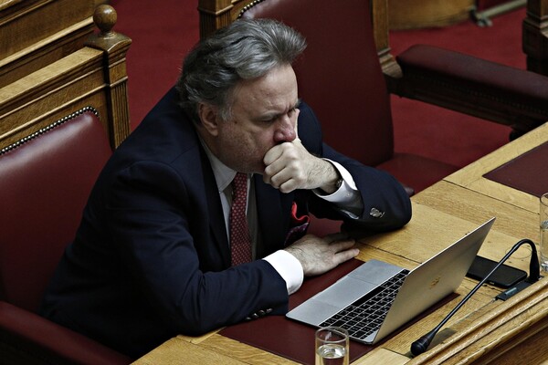 Ο Κατρούγκαλος «αδειάζει» τον Καμμένο για το ΦΠΑ στα νησιά