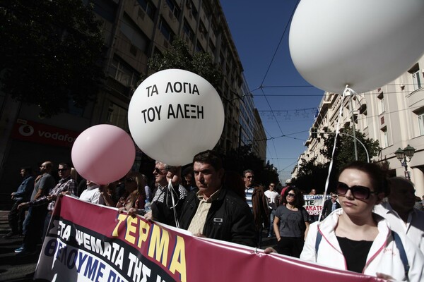 Οι 47 πιο αξέχαστες φωτογραφίες απ' τον έναν χρόνο ΣΥΡΙΖΑ-ΑΝΕΛ