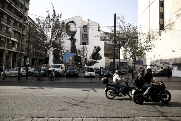 To καινούργιο mural του INO στο κέντρο της Αθήνας