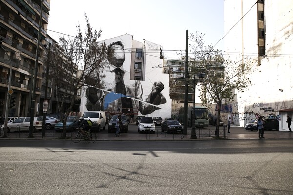 To καινούργιο mural του INO στο κέντρο της Αθήνας