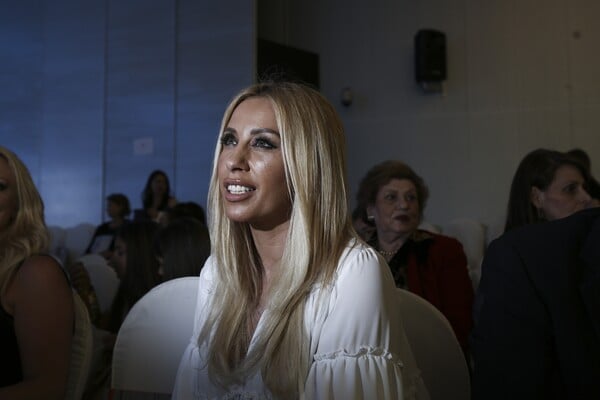 Εβδομάδα μόδας στην Αθήνα - Το backstage, τα σελέμπριτι, οι σχεδιαστές και τα highlights σε φωτογραφίες