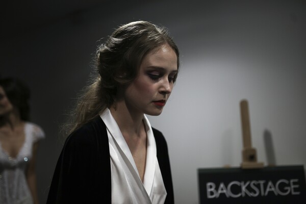 Εβδομάδα μόδας στην Αθήνα - Το backstage, τα σελέμπριτι, οι σχεδιαστές και τα highlights σε φωτογραφίες