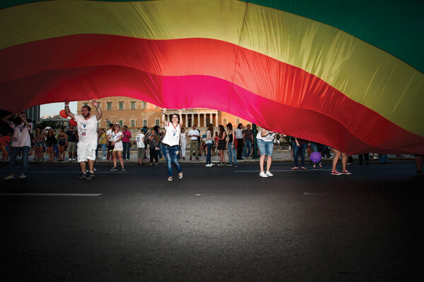 Athens Pride 2016: 12 χρόνια περηφάνιας ανεξαρτήτως ερωτικού προσανατολισμού
