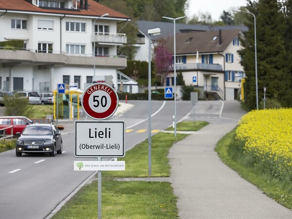 Αυτό το ελβετικό χωριό εκατομμυριούχων αρνήθηκε να φιλοξενήσει μόλις 10 πρόσφυγες και προτιμά να πληρώσει πρόστιμο 260.000 ευρώ