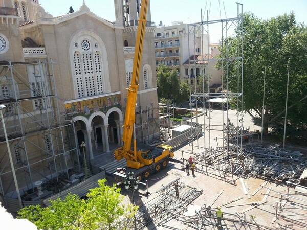 Απομακρύνονται μετά από δύο δεκαετίες οι σκαλωσιές από τη Μητρόπολη Αθηνών