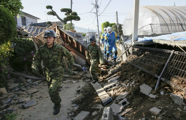 Τουλάχιστον 9 νεκροί και 760 τραυματίες από τον νέο σεισμό των 7,4 Ρίχτερ στην Ιαπωνία