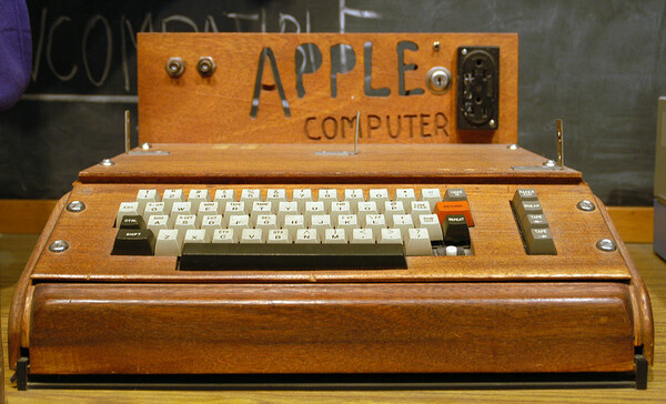 Η εξέλιξη των υπολογιστών στο χρόνο: από το ρωμαϊκό άβακα ως την Apple