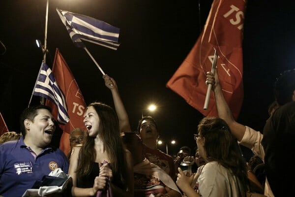 Οι 47 πιο αξέχαστες φωτογραφίες απ' τον έναν χρόνο ΣΥΡΙΖΑ-ΑΝΕΛ