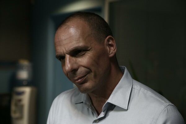 Εξηγήσεις για τη συνέντευξη Βαρουφάκη ζητούν τα κόμματα- Πως αντέδρασε το Βερολίνο