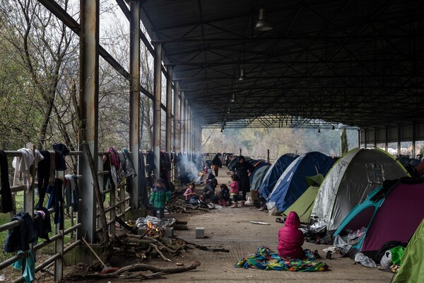 Το φυλλάδιο που μοιράζουν οι ελληνικές αρχές στους πρόσφυγες της Ειδομένης