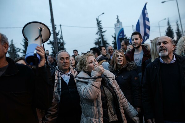 25 φωτογραφίες απ' τη διαμαρτυρία κατοίκων για το hotspot στα Διαβατά της Θεσσαλονίκης