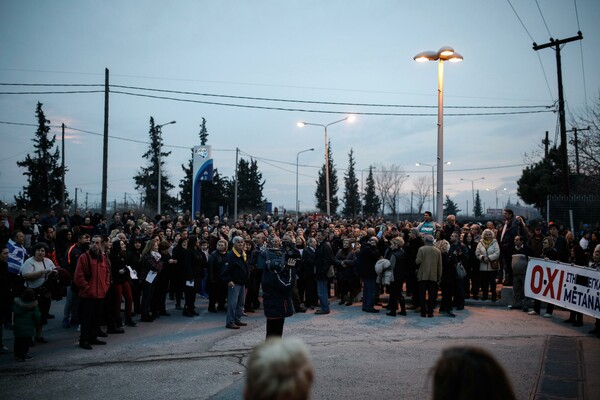 25 φωτογραφίες απ' τη διαμαρτυρία κατοίκων για το hotspot στα Διαβατά της Θεσσαλονίκης