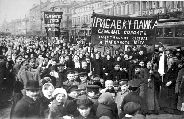Το 1911 γιορτάζεται για πρώτη φορά η Παγκόσμια Ημέρα της Γυναίκας